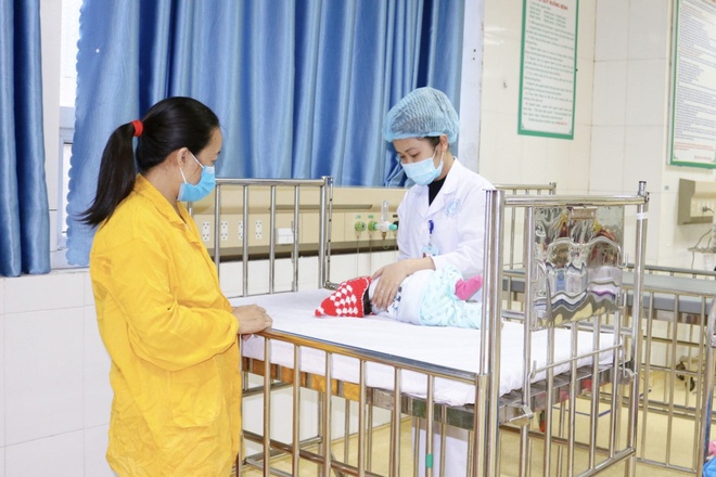 Con ngừng thở do cha mẹ rửa mũi sai cách