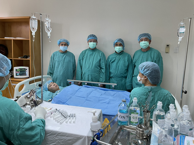 Ghép tế bào gốc tạo máu tự thân điều trị cho bệnh nhân bị ung thư ác tính