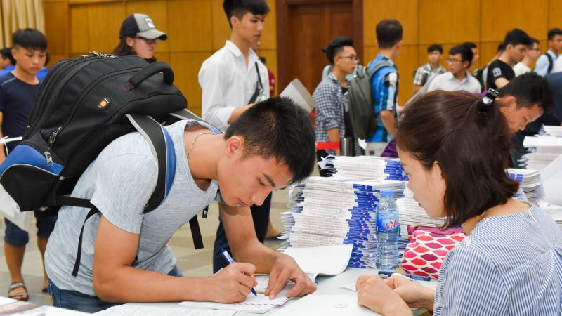 Học phí nhiều trường đại học tăng gấp đôi năm học 2022