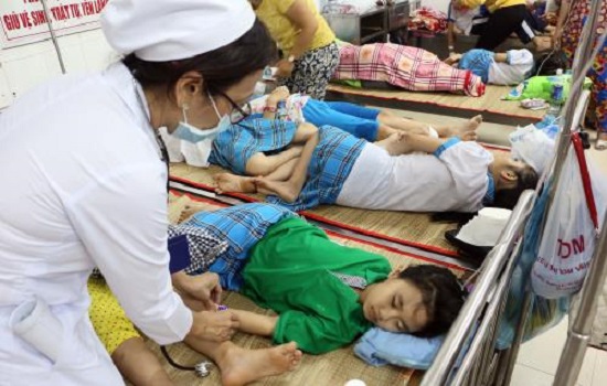 Bác sĩ chỉ cách sơ cứu nạn nhân bị ngộ độc thực phẩm