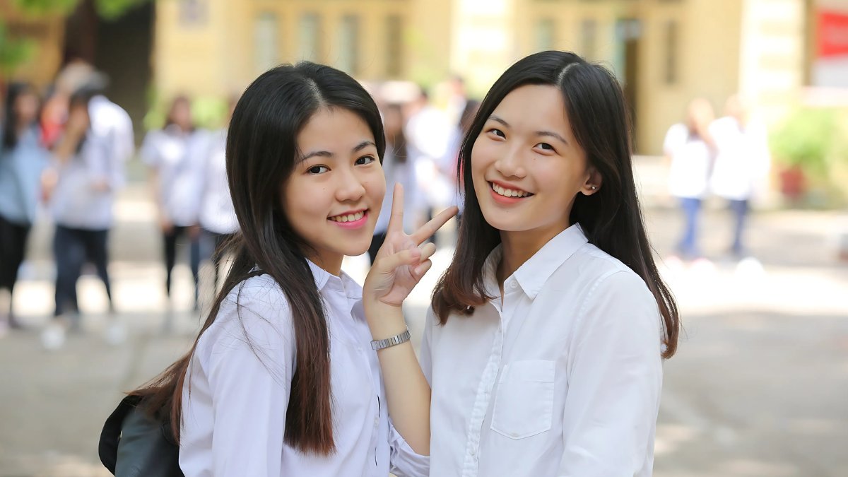 Con gái học Y nên chọn ngành nào? Gợi ý ngành học phù hợp
