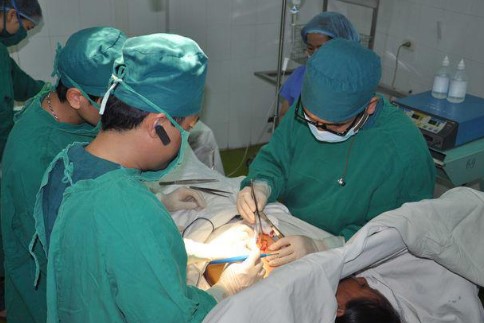 Cụ bà phẫu thuật ung thư vú ở tuổi 92: “ Tôi đã cố gắng chịu cơn đau hành hạ suốt 2 năm vì sợ các con lo lắng