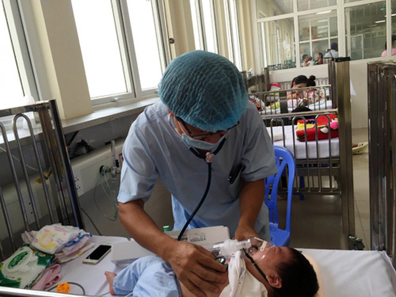 Cúm A đang hoành hành, có thể gây tử vong nếu trẻ không được chăm sóc đúng cách