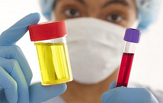 Đi tiểu ra máu là dấu hiệu của những bệnh gì, cách điều trị ra sao?