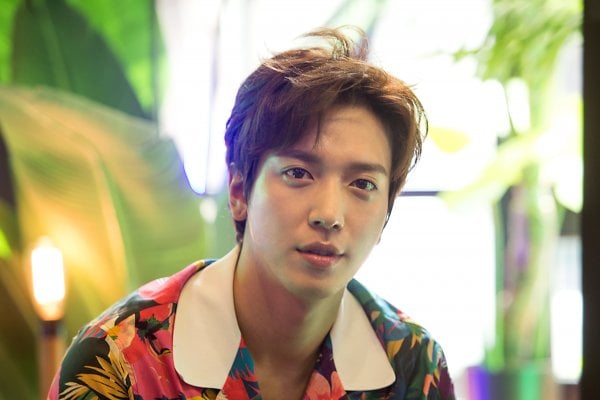 Giúp thần tượng gian lận điểm thi, một giáo sư phải ngồi tù