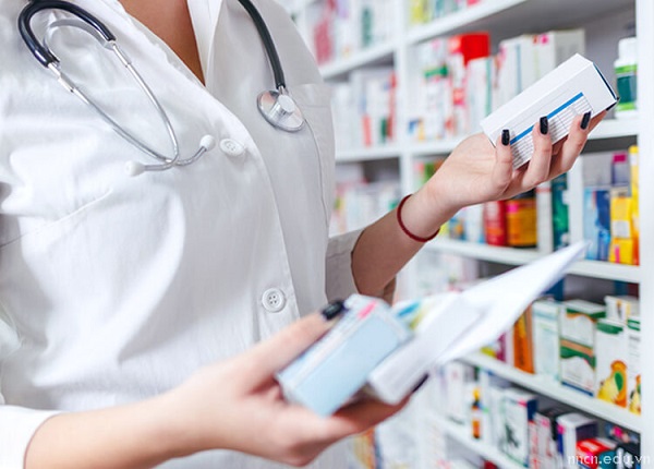 Học Dược có cần giỏi tiếng Anh không? Giải đáp chi tiết nhất