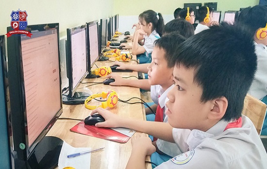 "Học sinh lớp 3 không được phép giỏi hơn học sinh lớp 4"?