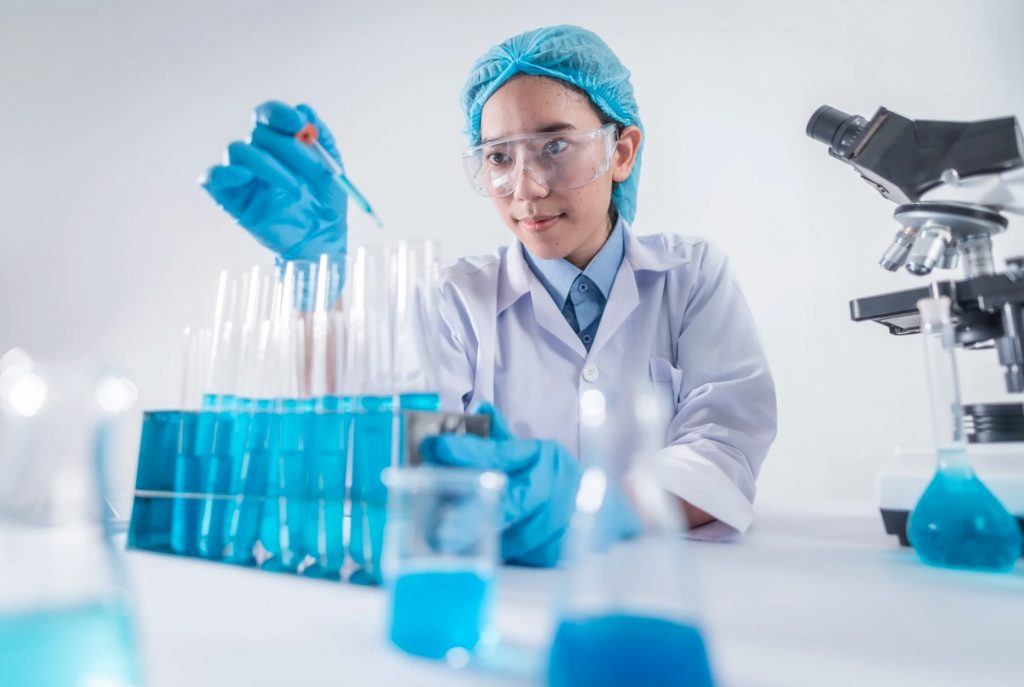 Không giỏi Hóa có học Dược được không? Tư vấn chi tiết