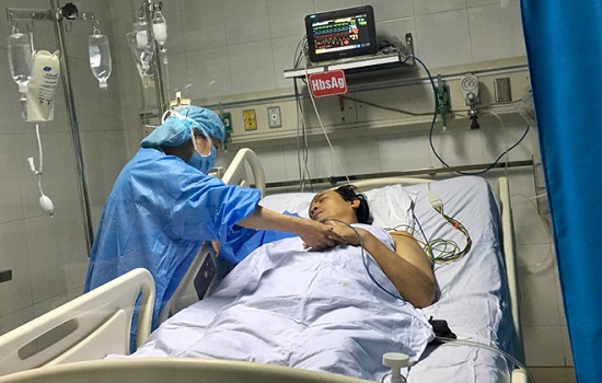 Lần đầu tiên chia lá gan của người hiến để ghép cho hai bệnh nhân