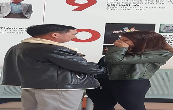 Nghẹn ngào giây phút vợ người hiến tim chạm mặt người nhận trái tim