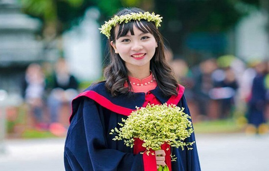 Sv năm cuối ĐH ngoại ngữ bỗng “đổi đời” nhờ up CV lên mạng