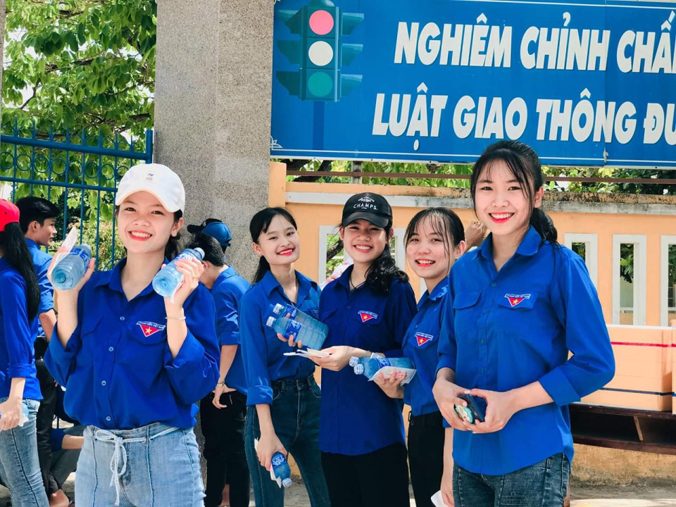 Tình nguyện viên với những hành động đẹp và ý nghĩa
