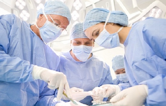 Ung thư tuyến giáp: triệu chứng, nguyên nhân và cách điều trị