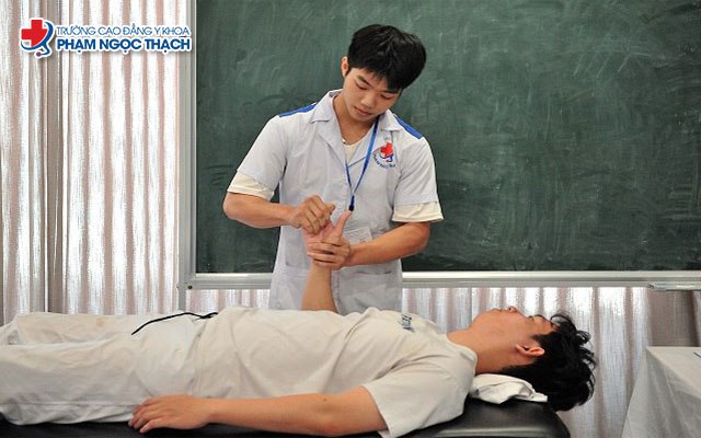 Làm gì để nắm bắt cơ hội việc làm trong ngành Phục hồi Chức năng