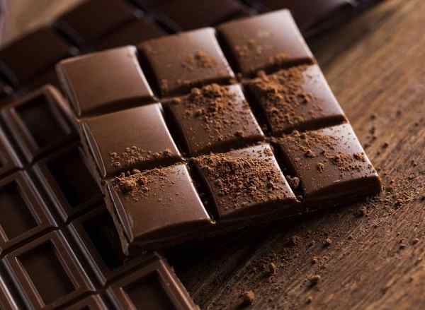 Ăn sôcôla đen giúp sản xuất endorphin một cách tự nhiên
