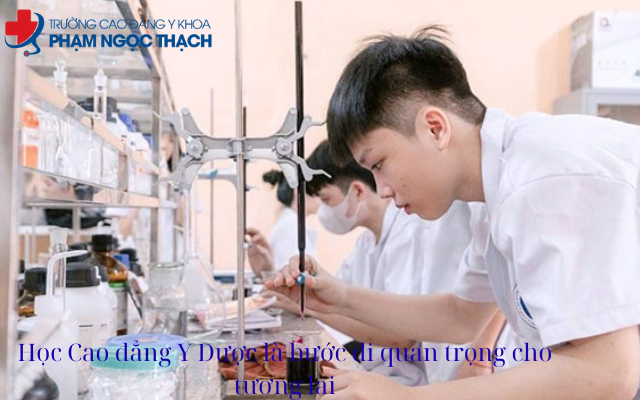 Lựa chọn địa chỉ học Cao đẳng Y Dược là bước đi quan trọng cho tương lai