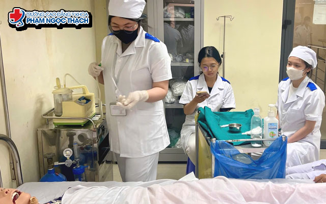 Thái độ và các kỹ năng Điều dưỡng viên cần có