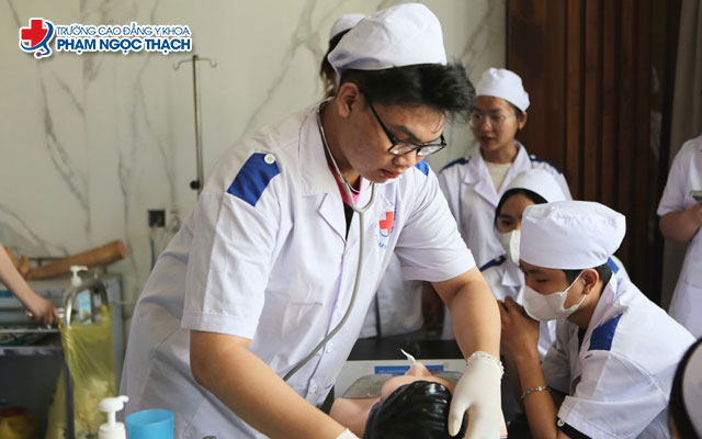 Lời khuyên và định hướng chọn khối cho thí sinh yêu thích ngành Y học cổ truyền
