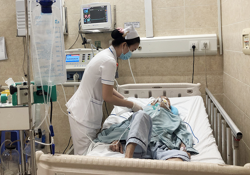 nhung-thuan-loi-va-kho-khan-cua-nganh-nghe-dieu-duong