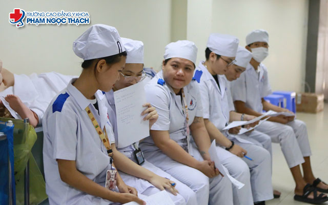 Những thách thức khi học Y học cổ truyền vừa học vừa làm