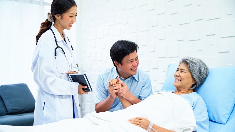 Y sĩ có phải Y tá không?