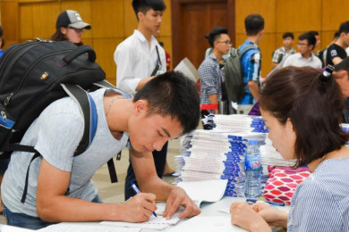 Học phí nhiều trường đại học tăng gấp đôi năm học 2022