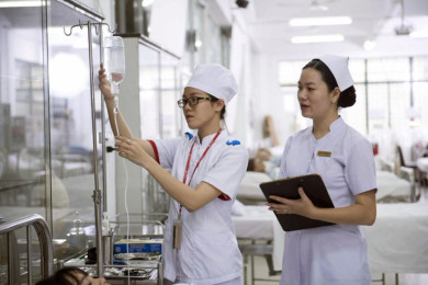 Ngành Điều dưỡng cần học giỏi môn gì? 6 môn cơ bản quen thuộc
