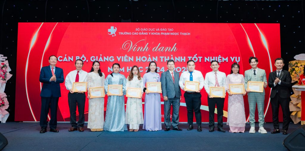 Vinh danh giảng viên trường cao đẳng y khoa phạm ngọc thạch